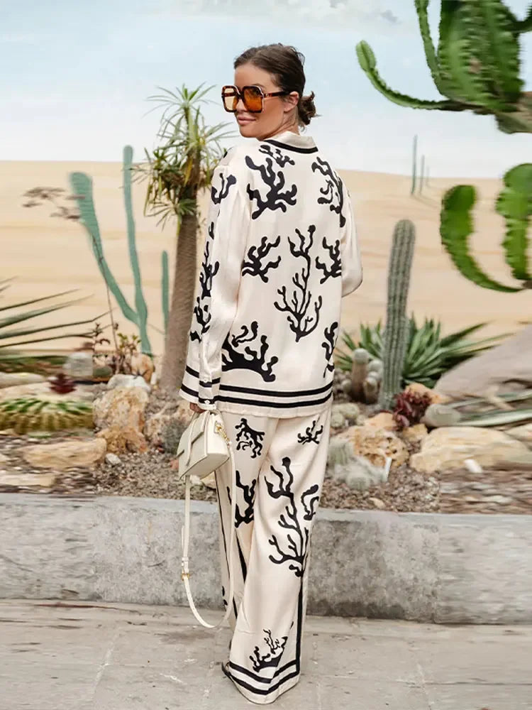 Kimono - White - Black Detail